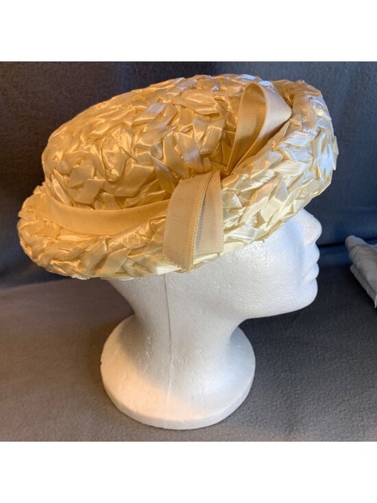 Ladies Ivory Raffia Hat with Ivory Ribbon Size Large Vintage main image 12